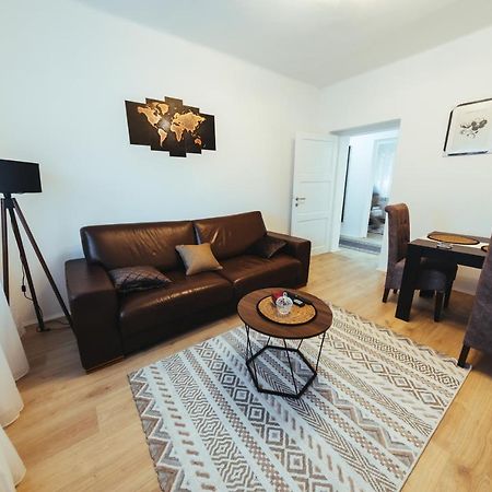 Sunny Apartment ครากูเยวัตส์ ภายนอก รูปภาพ