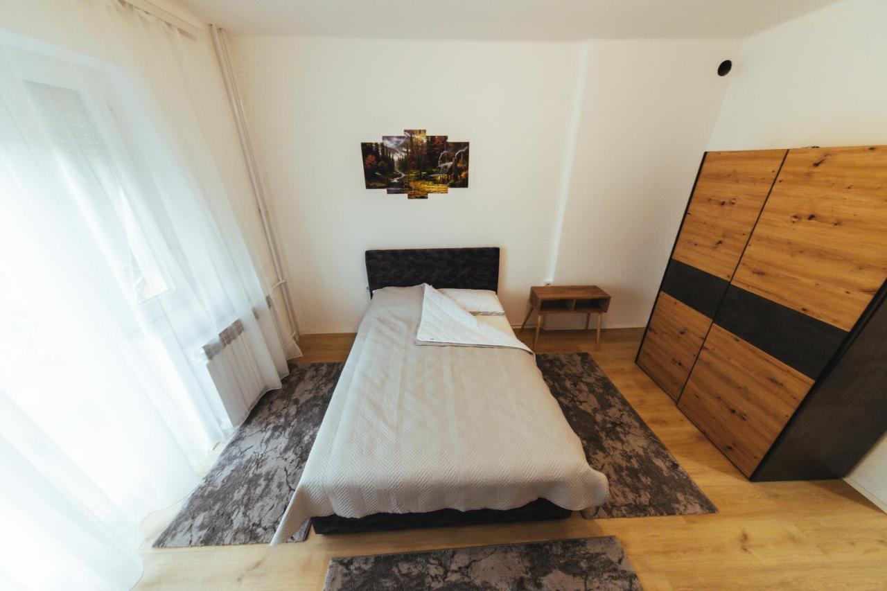 Sunny Apartment ครากูเยวัตส์ ภายนอก รูปภาพ
