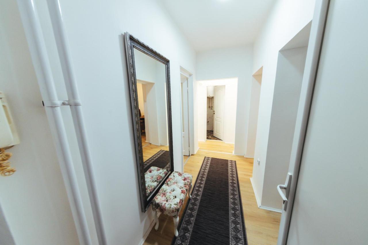 Sunny Apartment ครากูเยวัตส์ ภายนอก รูปภาพ