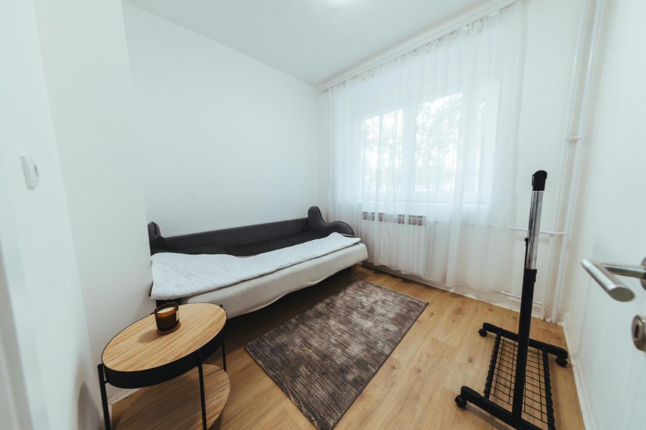 Sunny Apartment ครากูเยวัตส์ ภายนอก รูปภาพ